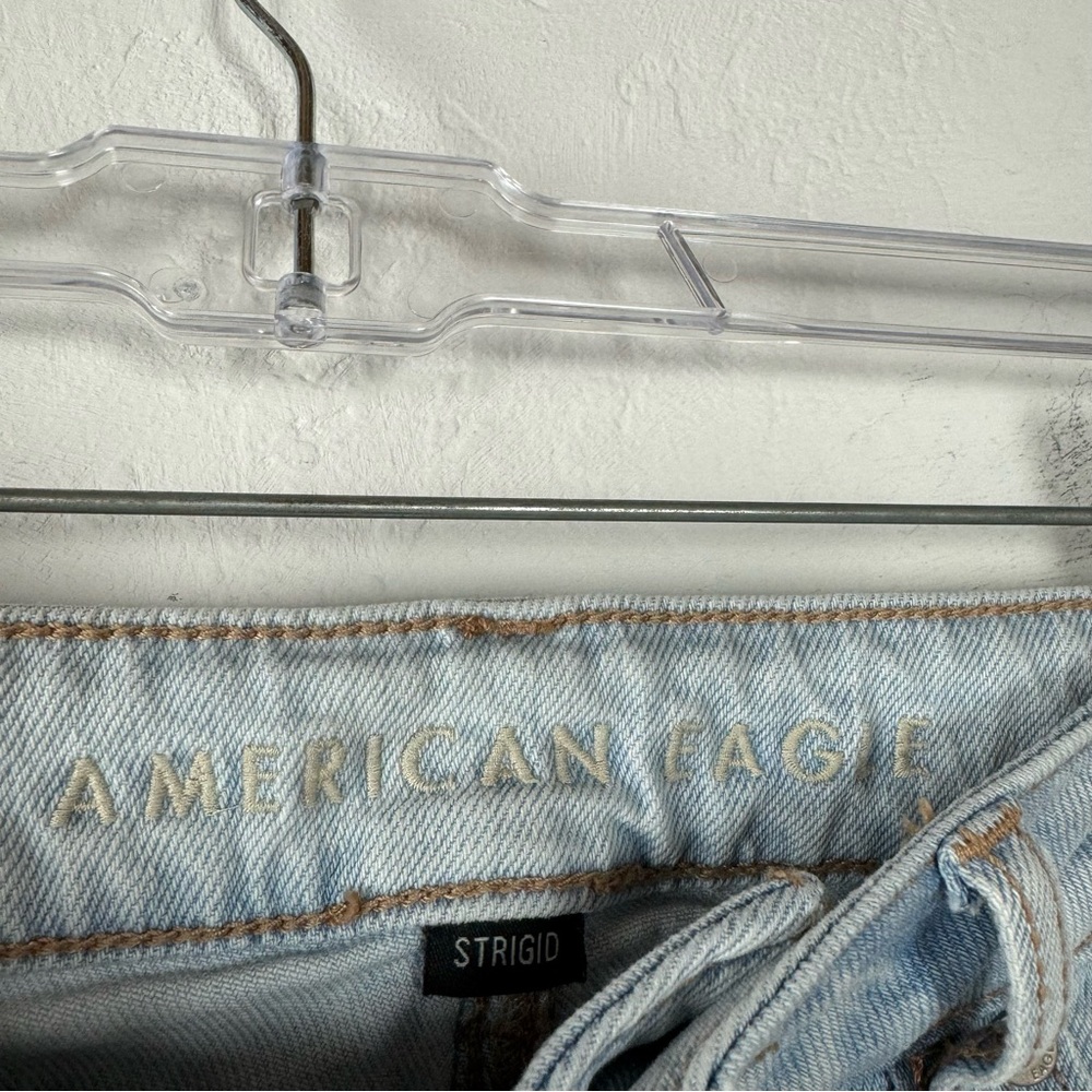 American Eagle Jeans‎ Mom Denim Light Wash Blue Solid Holes Ripped Distressed - Picture 7 of 10